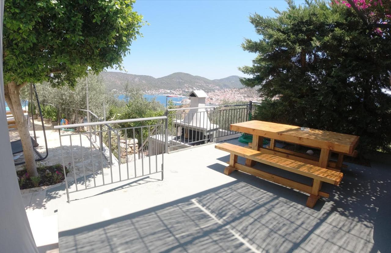 Saronic Topview Villa Galatás 外观 照片